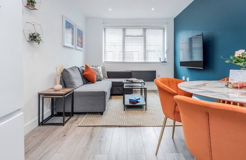 Milton Keynes Apartamento | Classic 2 Bed Apartment with Ensuite in Wolverton Free WiFi, Movies & Parking