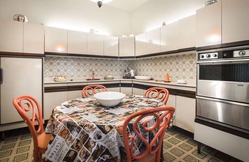 Acireale Apartamento | Helios House, holidays between Etna and Taormina Mare.