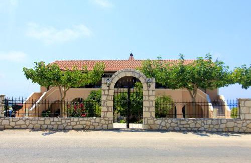 Manganos Apartamento | Heliovasilema (Sunset) Apartments and Studios