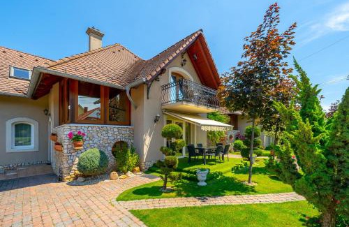 Balatonlelle Apartamento | Helka Apartmanház