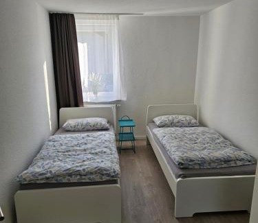 Oberhausen Apartamento | Helle und ruhige Ferienwohnung im Ruhrgebiet mit Balkon und Garten