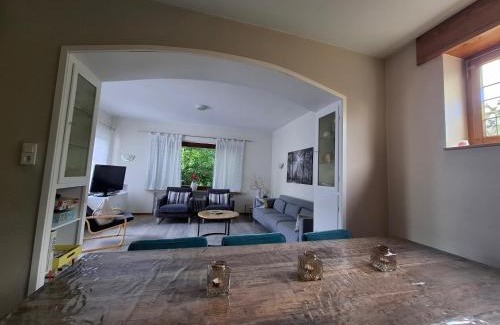 Schwalefeld Apartamento | Helle Wohnung bei Willingen mit Terrasse