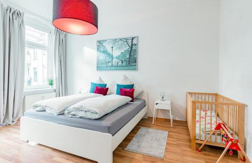 Magdeburg Apartamento | Helle Wohnung mit Balkon zum grünen Innenhof - WLAN, 4 Schlafplätze
