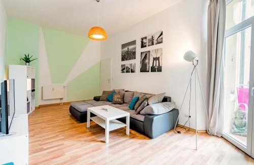 Magdeburg Apartamento | Helle Wohnung mit Balkon zum grünen Innenhof - WLAN, 4 Schlafplätze