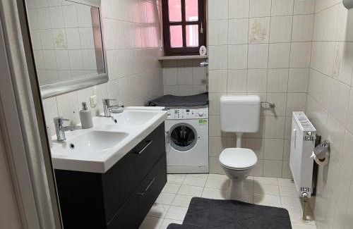 Landshut Apartamento | Helle Zwei-Zimmer-Stadt-Wohnung am Bismarkplatz mit Tiefgarage