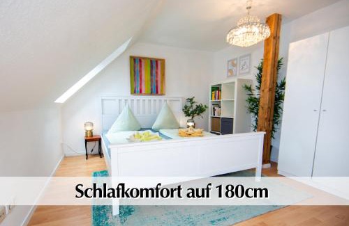 Andreasvorstadt Apartamento | Helles 80m2 Maisonette-Loft mit Balkon, Kingsize Bett, Smart-TV, etc