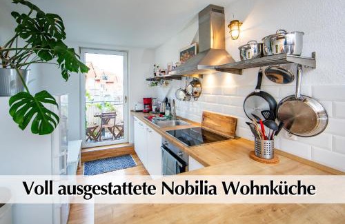 Andreasvorstadt Apartamento | Helles 80m2 Maisonette-Loft mit Balkon, Kingsize Bett, Smart-TV, etc