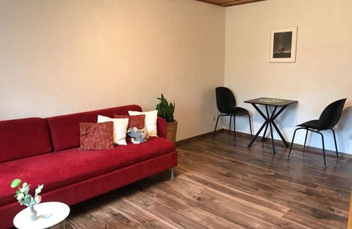 Michendorf Casa | Helles Doppelzimmer im Untergeschoss mit Bad im Grünen nahe Potsdam