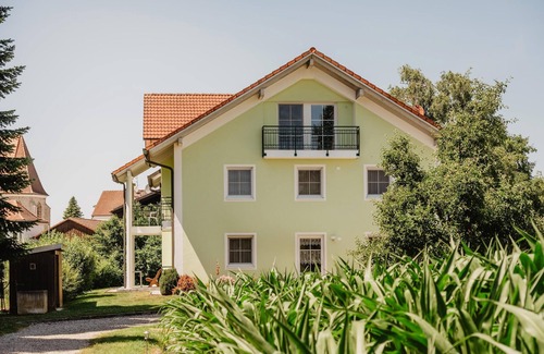 Wurding Apartamento | Helles Zwei-raum-appartement mit Balkon