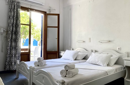 Paros Hotel | Helliniko Studios - Adults Only