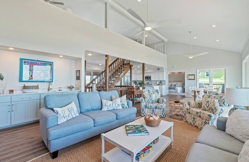 South Ponte Vedra Beach Casa | Hello Beach! 4 Bedroom + Loft Oceanfront with Large Deck - Stā Vacation Rentals