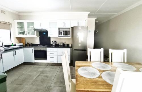 Port Shepstone Apartamento | Hello Holiday at D17 Banana Beach Club