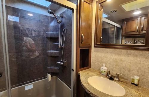 River Ranch Cabaña | Hello Sunshine! RV and Golf Cart Rental at River Ranch! 152