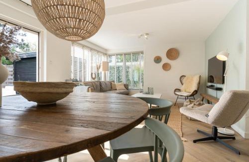 Groot Valkenisse Casa | Hello Zeeland - Vakantiewoning Beach Lodge Zilt