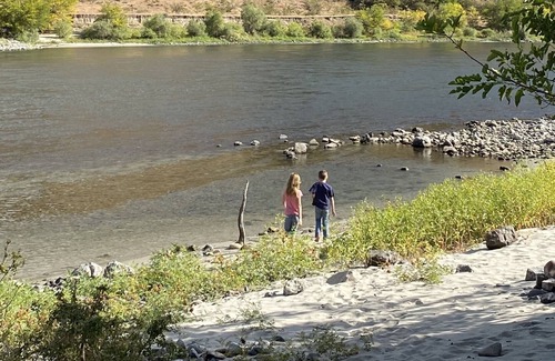 Anatone Cabina | Hells Gate Estate on the beautiful Snake River