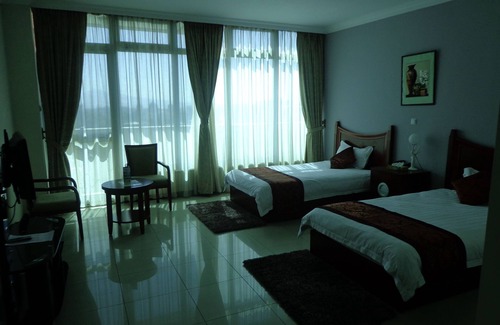 Bole Hotel | Helzer Inn