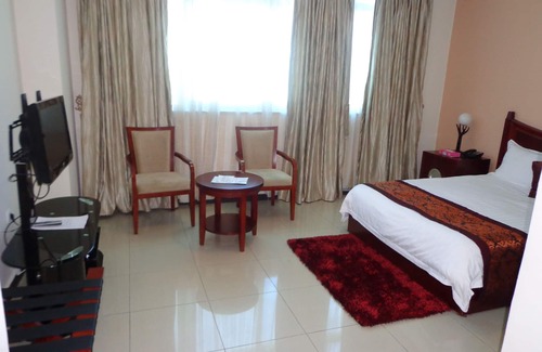 Bole Hotel | Helzer Inn