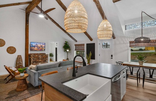 Roswell Casa | Hembree Hollow~ a cheerful home with boho vibes!