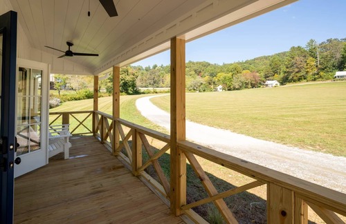 Dillard Cabaña | Hemingway Cottage at Julep Farms