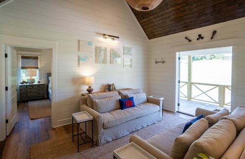 Dillard Cabaña | Hemingway Cottage at Julep Farms