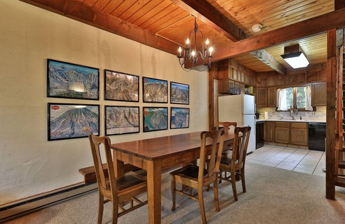 Killington Condominio | Hemlock Ridge 2b: Charming Two Floor Condo In The Heart Of Killington. Perfect! 3 Bedroom Condo