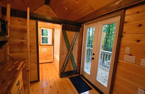 Clarkesville Cabina | Hemlock Tiny Home at Bleu Canoe Campground
