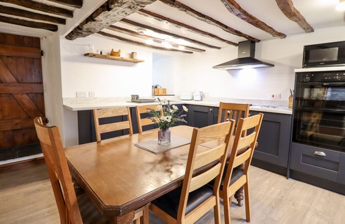 Llanfair Cabaña | Hen Argoed Cottage, LLANFAIR