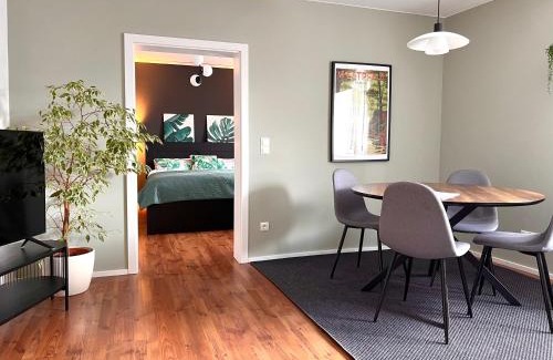 Kaiserslautern Apartamento | Hen-Coop Inn Appartement mit zwei Schlafzimmern & Netflix