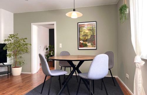 Kaiserslautern Apartamento | Hen-Coop Inn Appartement mit zwei Schlafzimmern & Netflix