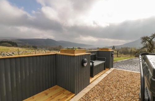 Capel Celyn Casa | Hen Dy Craig Yr Ronwy