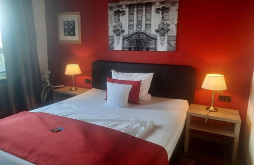 Altenaffeln Hotel | Henblas-Hotel