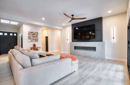Henderson Casa | Henderson Home w/ Pool - 11 Mi to T-Mobile Arena!