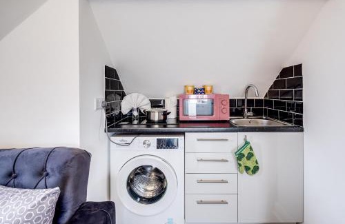 Hendon Apartamento | Hendon Studio Stay - Toiletries, Snacks, 25 Min Wembley & Central London, Free Parking, Pets OK