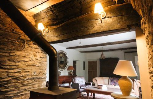 Felindre Farchog Casa | Henllys