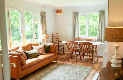 Felindre Farchog Casa | Henllys Lodge