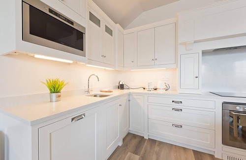 Broadstone Apartamento | Henrietta Suites City Centre