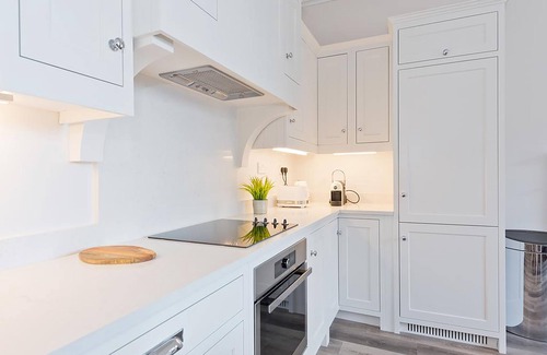 Broadstone Apartamento | Henrietta Suites City Centre