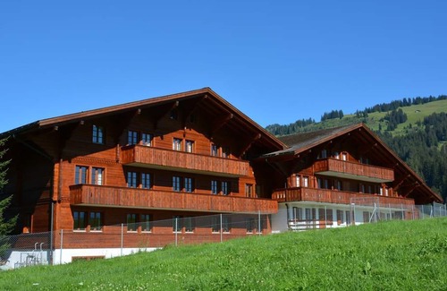 Schoenried Apartamento | Henry (2. Stock) by Interhome