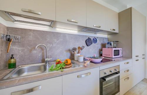 Portese Apartamento | Henry-Historic Center 300m From Lake - Happy Rentals