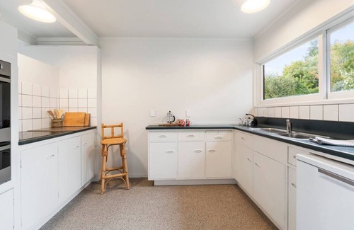 Taupo Casa | Henry's Bach with Wi-Fi