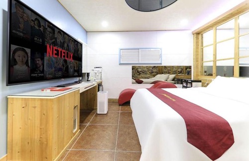 Downtown Hotel | Hera drive in hotel
