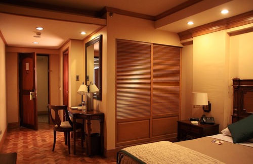 Pio del Pilar Hotel | Herald Suites