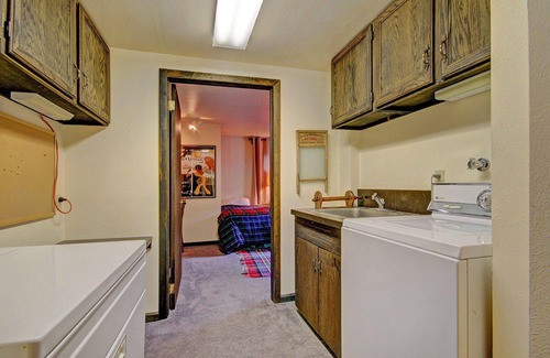 Steamboat Springs Apartamento | Herbage E1 Townhouse Close to the City by RedAwning
