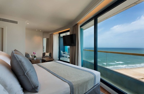 Herzliya Pituach Hotel | Herbert Samuel Okeanos Suites Herzilya