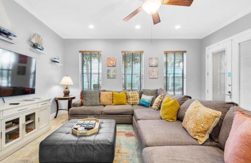 Villages of Crystal Beach Casa | Here Comes the Sun