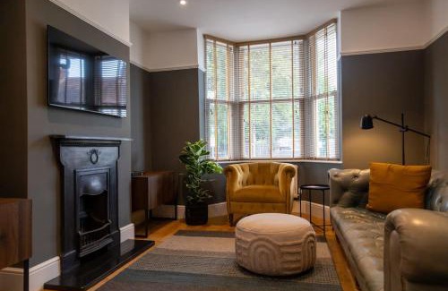 Hereford Casa | Hereford - Clifton Villa - Beautifully Presented House Located A Short Walk From City Centre - Sleeps 6 Guests - Perfect For Exploring Hereford - Hosted By RENTMYHOUSE