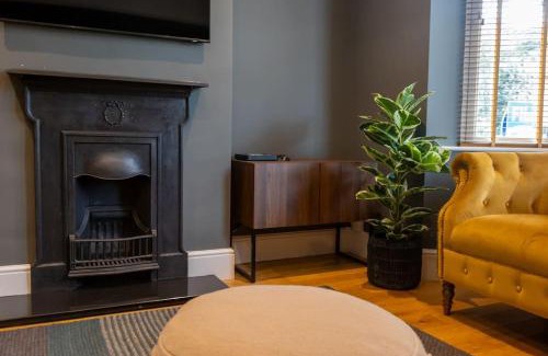 Hereford Casa | Hereford - Clifton Villa - Beautifully Presented House Located A Short Walk From City Centre - Sleeps 6 Guests - Perfect For Exploring Hereford - Hosted By RENTMYHOUSE