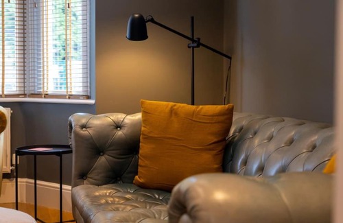 Hereford Casa | Hereford - Clifton Villa - Beautifully Presented House Located A Short Walk From City Centre - Sleeps 6 Guests - Perfect For Exploring Hereford - Hosted By RENTMYHOUSE