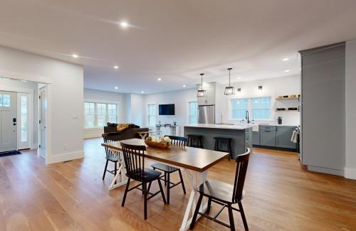 Mashpee Casa | Heritage Escape