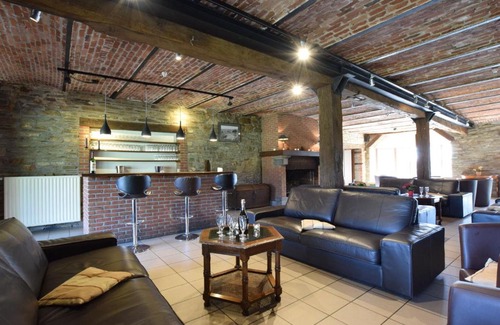 Lavacherie Casa | Heritage Farmhouse in Lavacherie with Jacuzzi